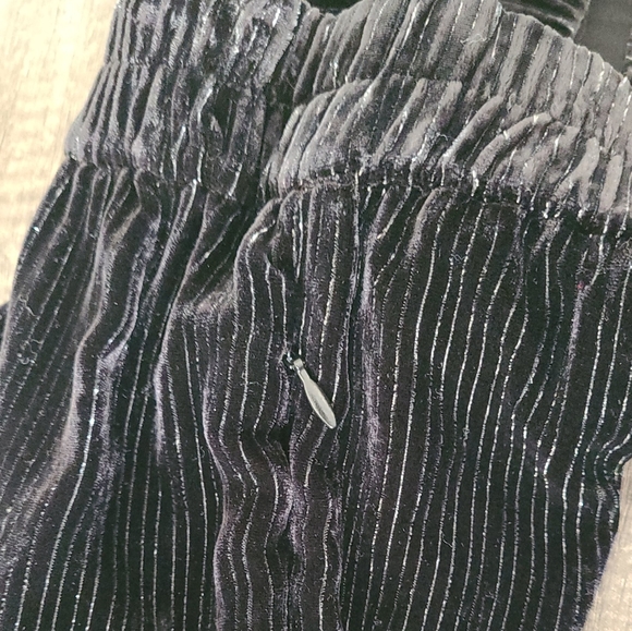 Talie NK Black Velvet Joggers Silk Blend - Picture 4 of 10